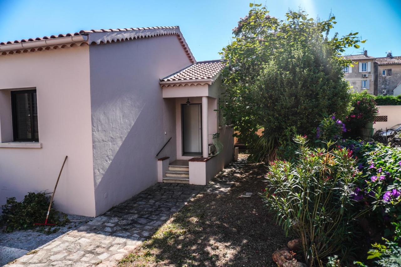 Le Galli En Plein Coeur De Sanary Exterior foto